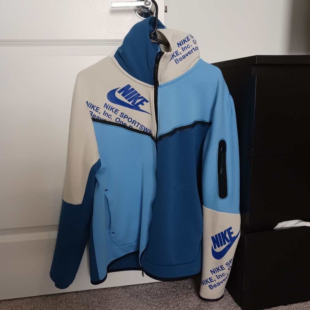 Nike tech great condition
